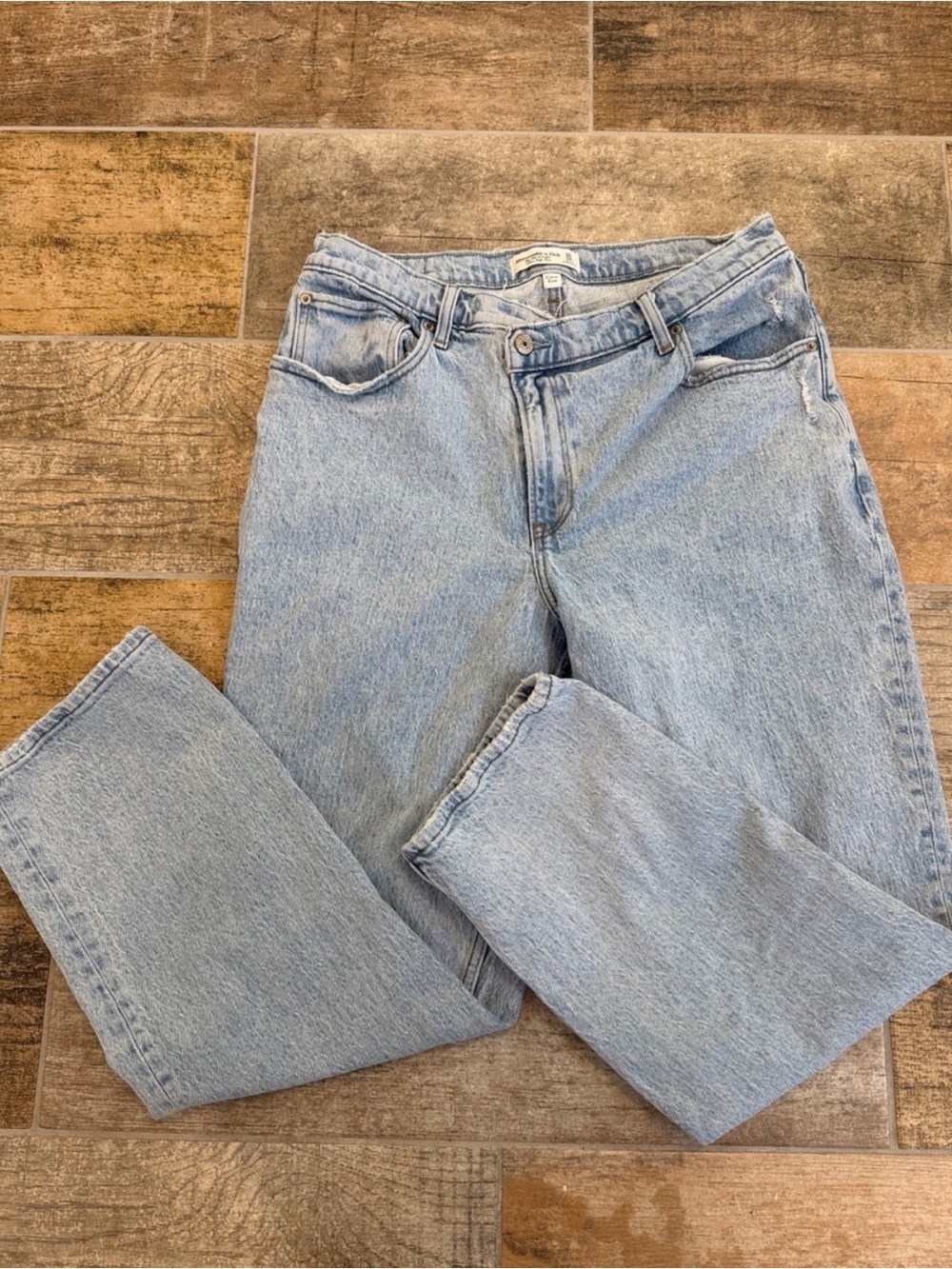 Abercrombie & Fitch The 90s Straight Ultra High Rise Curve Love Jeans Size 32